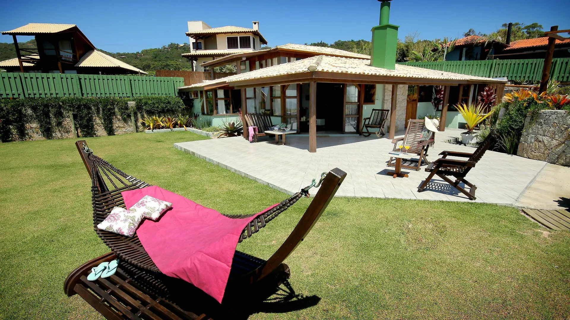 Village Praia Do Rosa 因比图巴