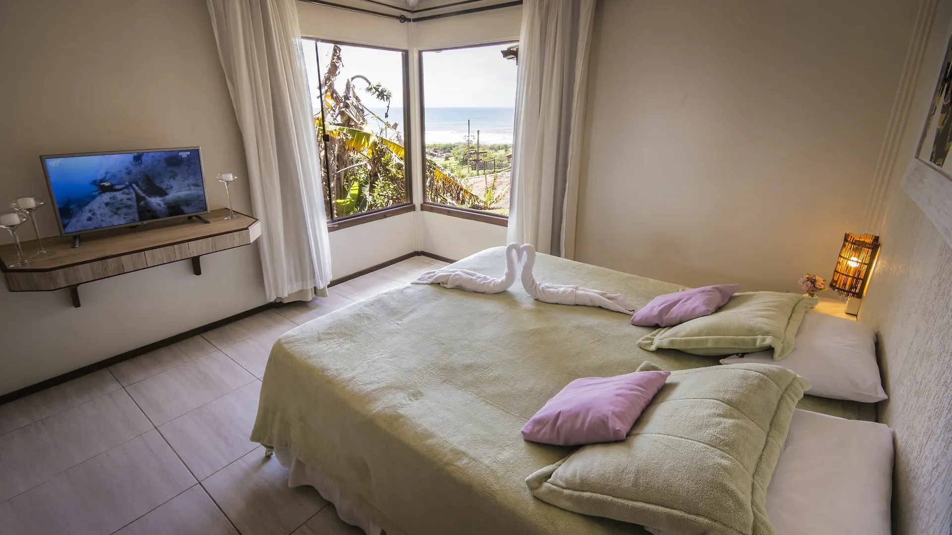 Village Praia Do Rosa 因比图巴 3*,